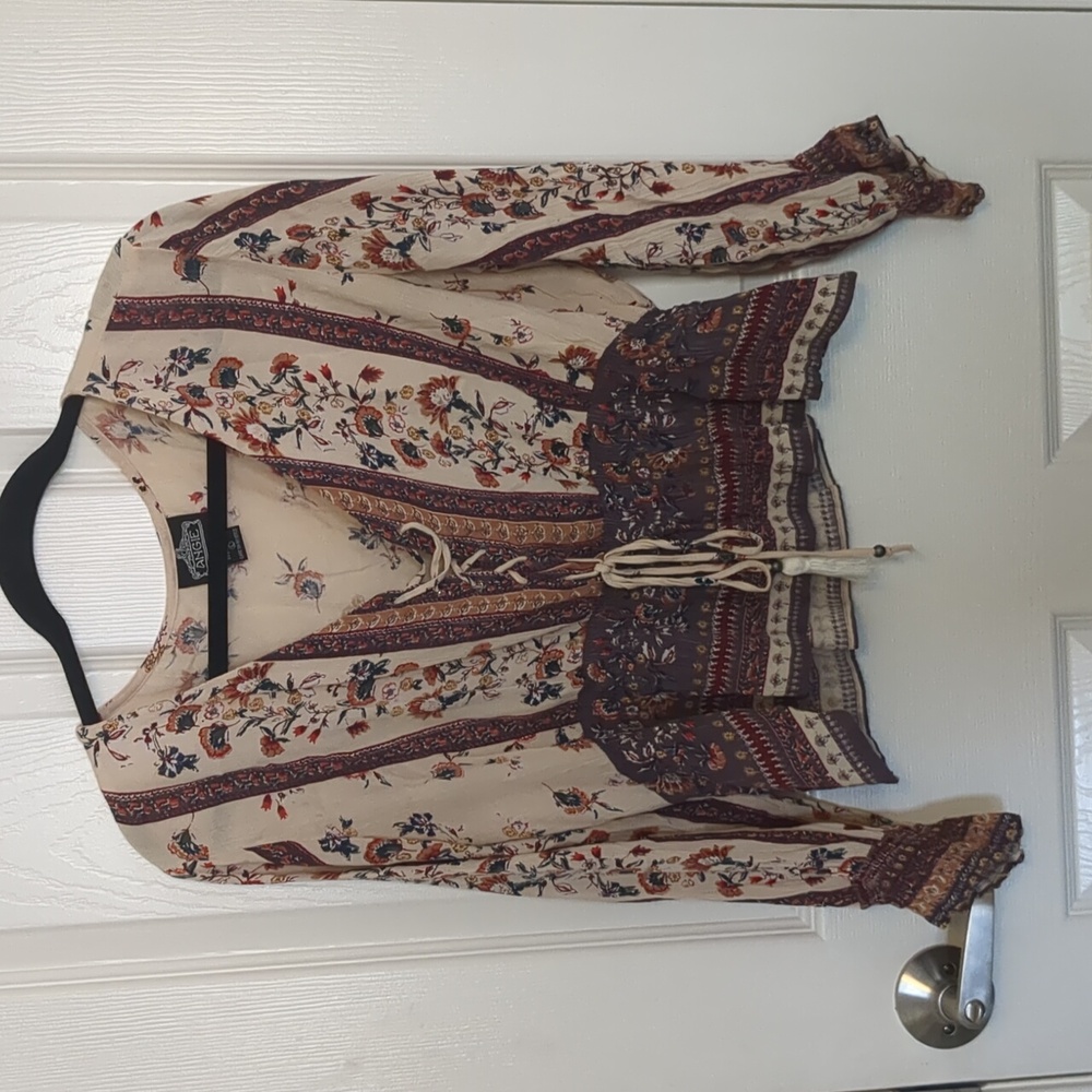 Thin floral long sleeve